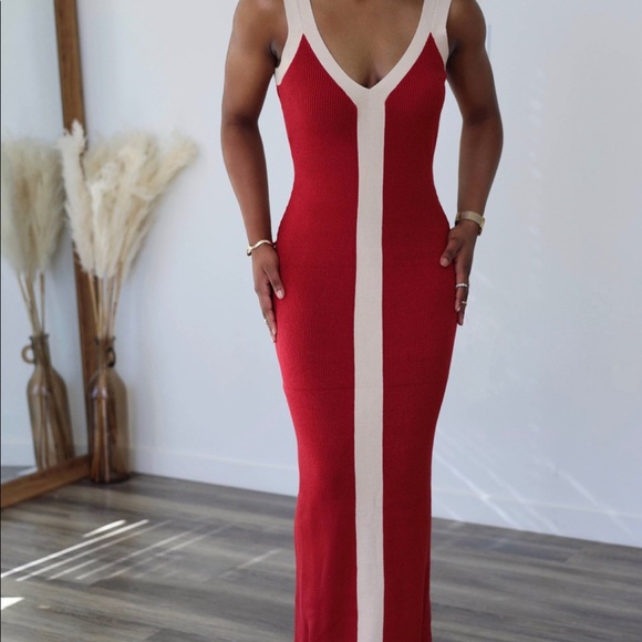 The Riah Maxi Dress (Red/Beige) - Picture 2 of 5